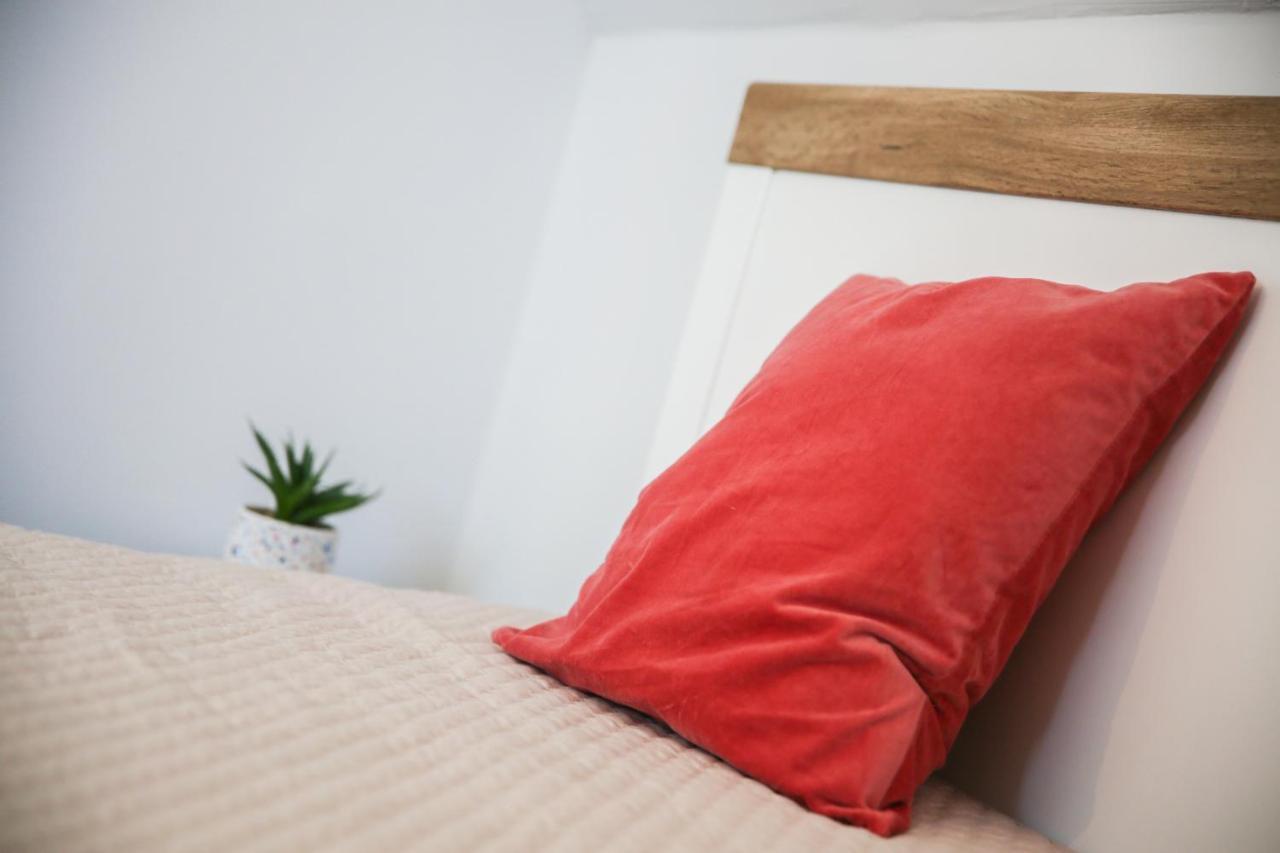 Balkon Apartmanhaz Panzio バラトンフレド エクステリア 写真
