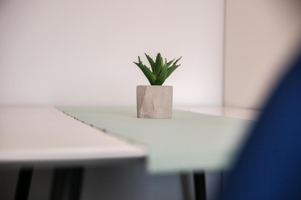 Balkon Apartmanhaz Panzio バラトンフレド エクステリア 写真