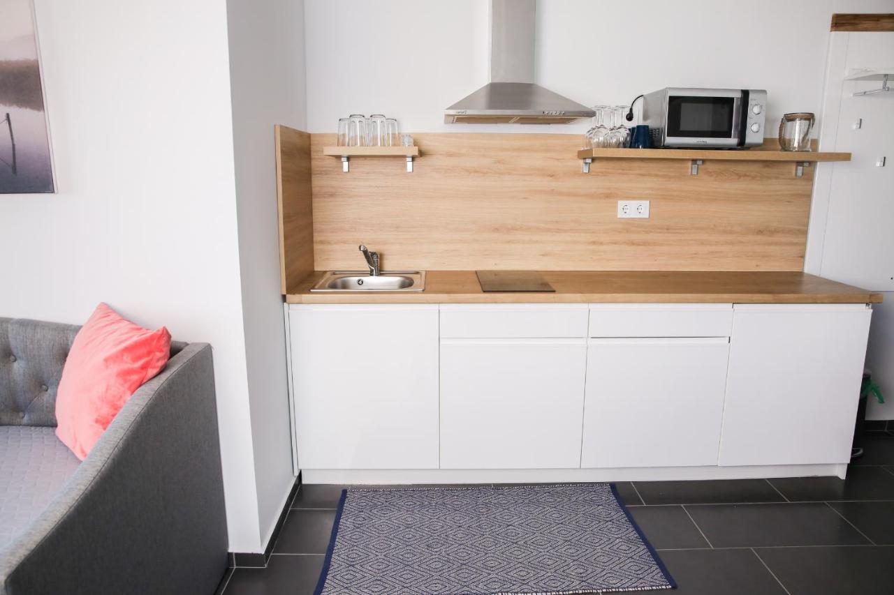 Balkon Apartmanhaz Panzio バラトンフレド エクステリア 写真