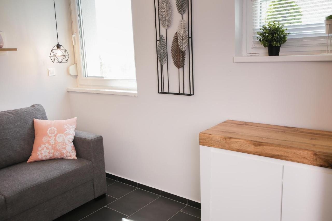 Balkon Apartmanhaz Panzio バラトンフレド エクステリア 写真