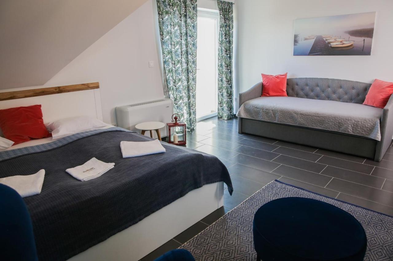 Balkon Apartmanhaz Panzio バラトンフレド エクステリア 写真