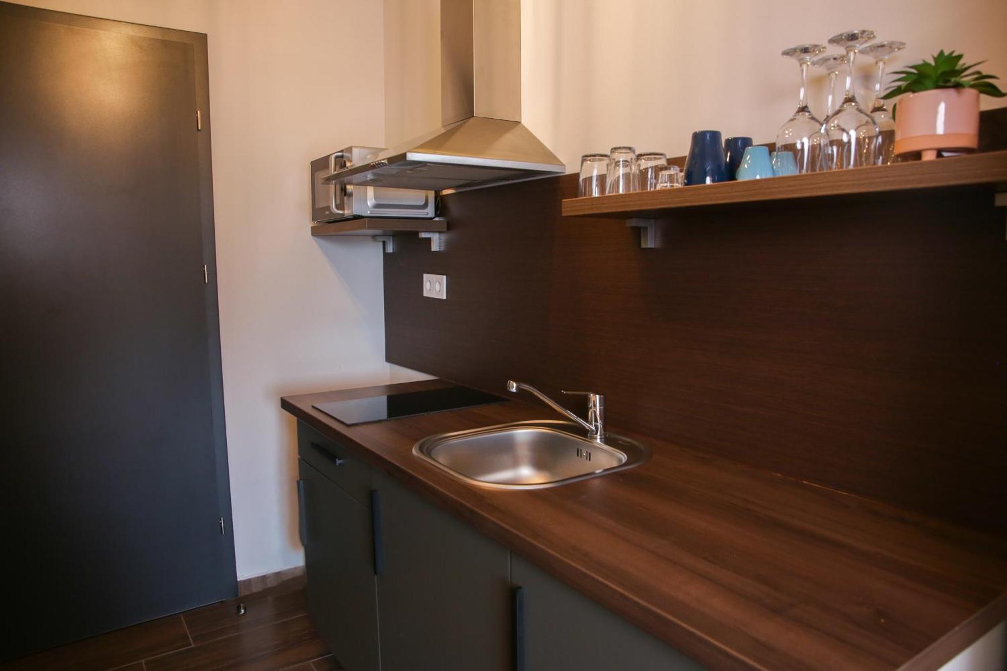 Balkon Apartmanhaz Panzio バラトンフレド エクステリア 写真