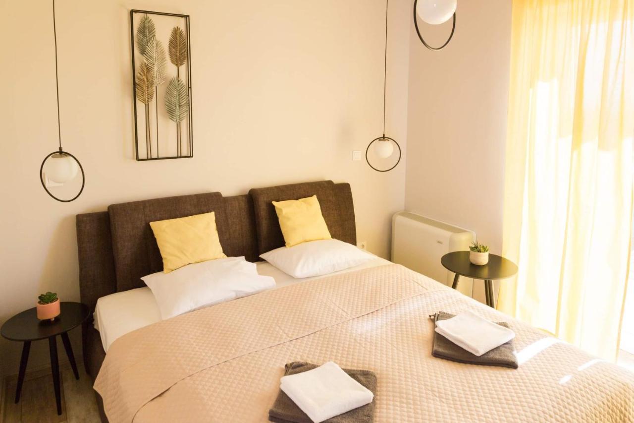 Balkon Apartmanhaz Panzio バラトンフレド エクステリア 写真