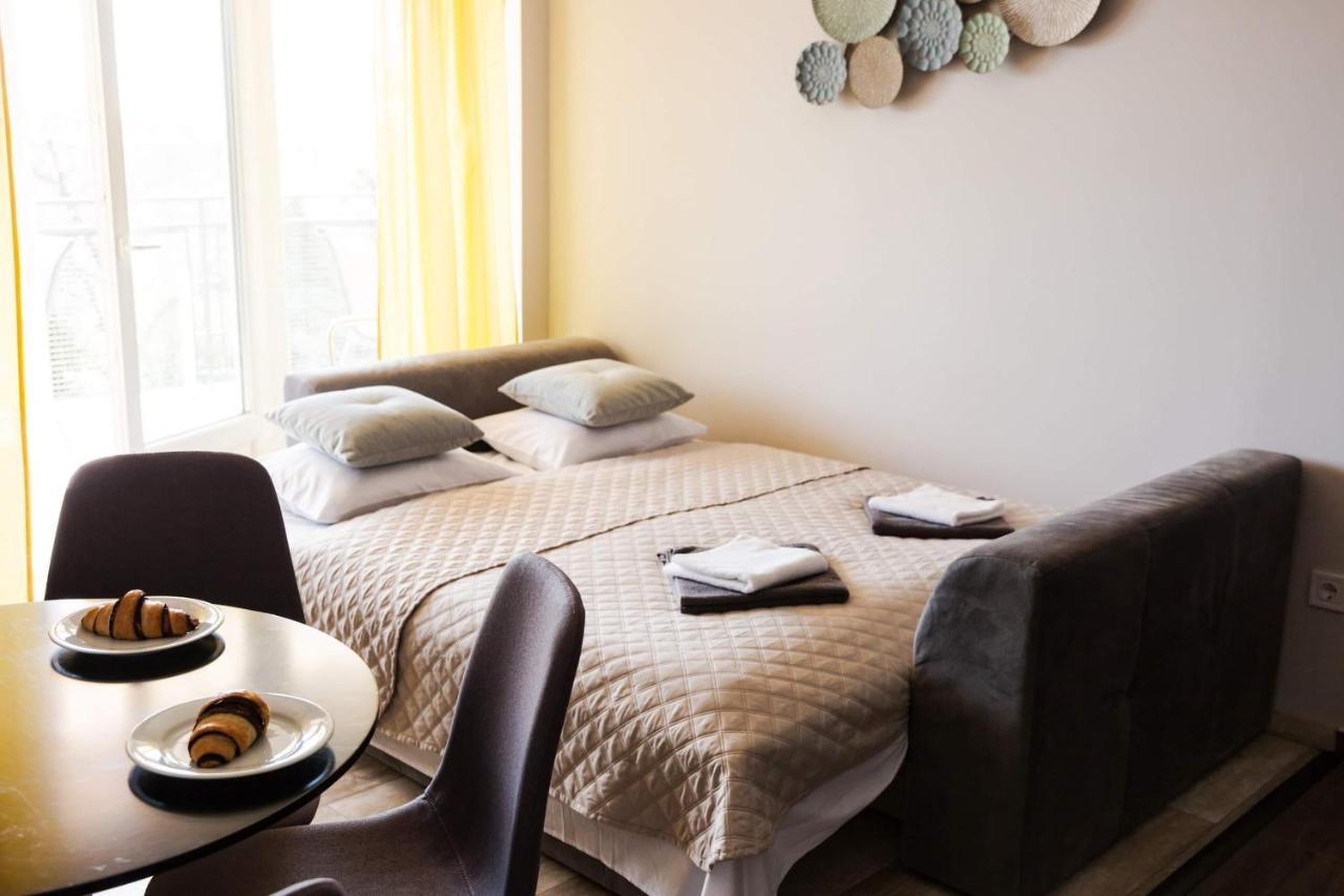 Balkon Apartmanhaz Panzio バラトンフレド エクステリア 写真