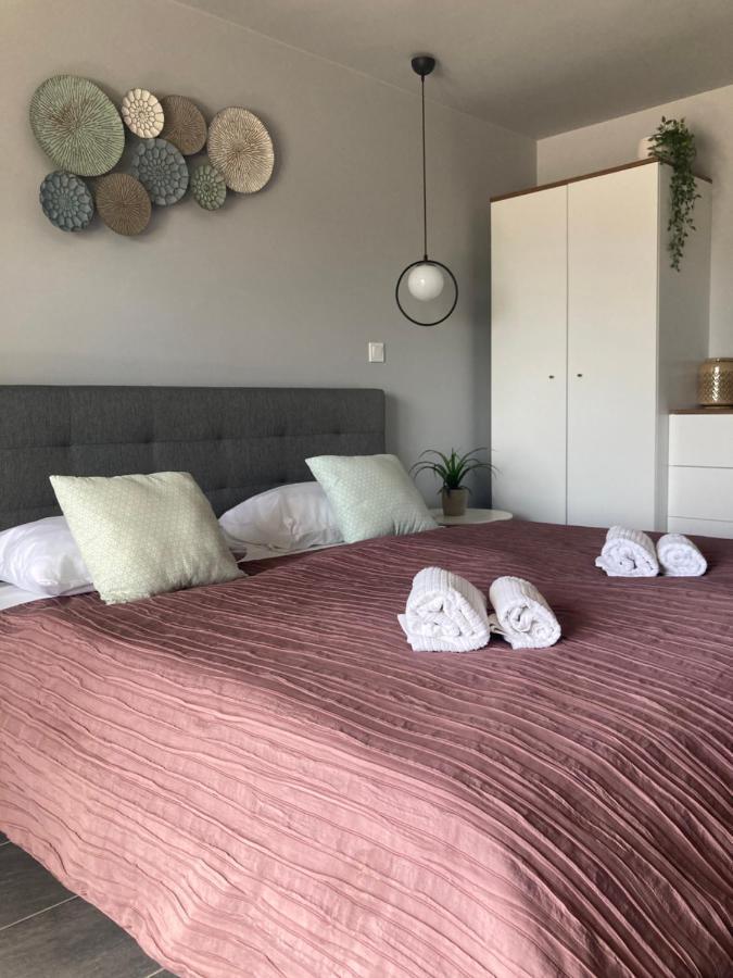 Balkon Apartmanhaz Panzio バラトンフレド エクステリア 写真