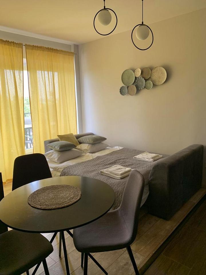 Balkon Apartmanhaz Panzio バラトンフレド エクステリア 写真